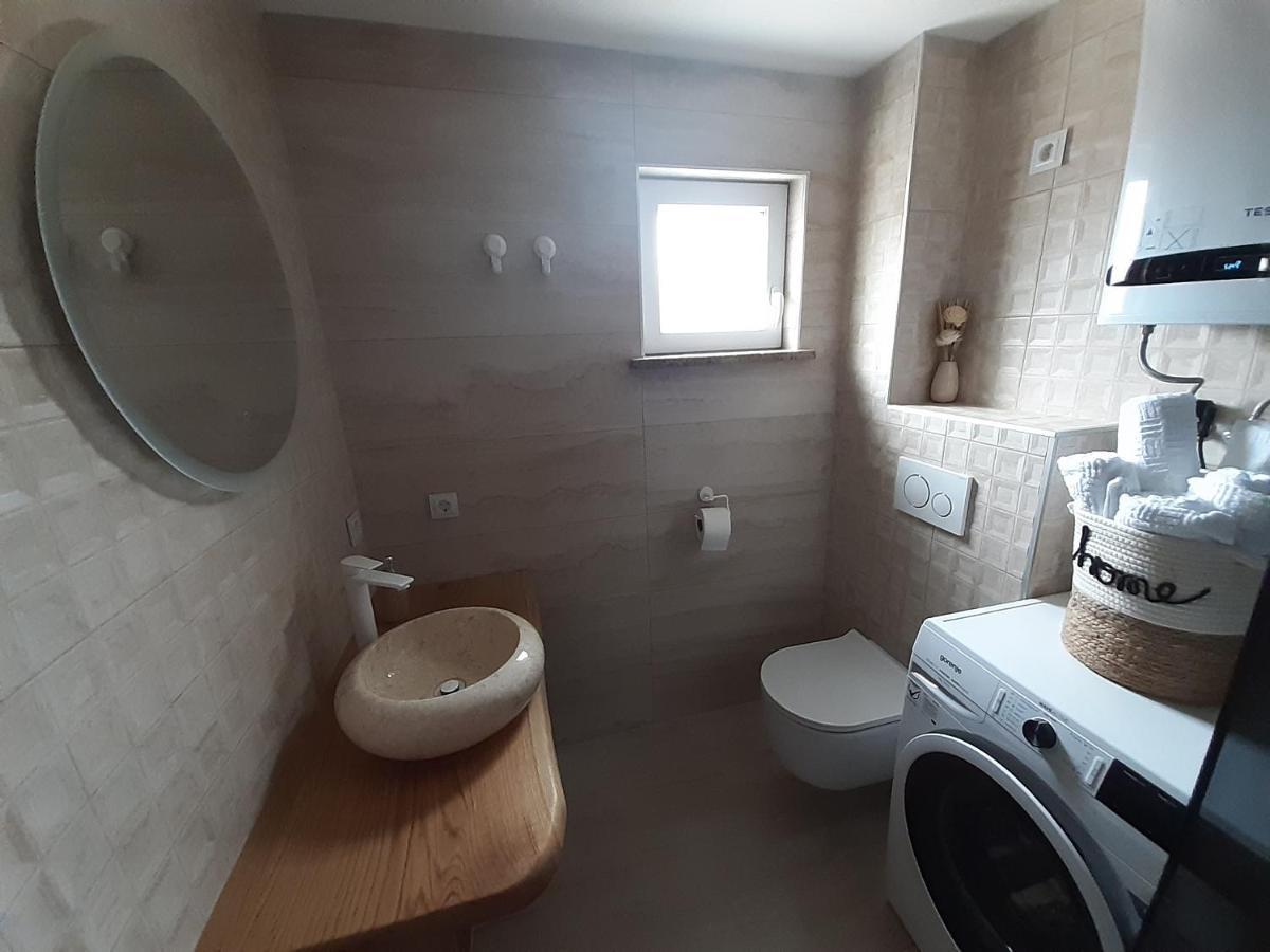 Ena Apartment Stara Novalja