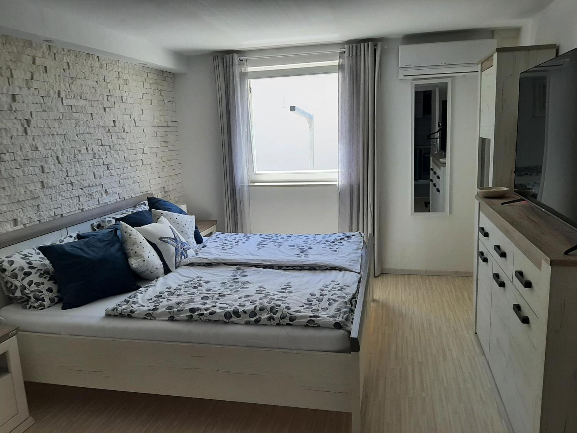 Apartment Ena *