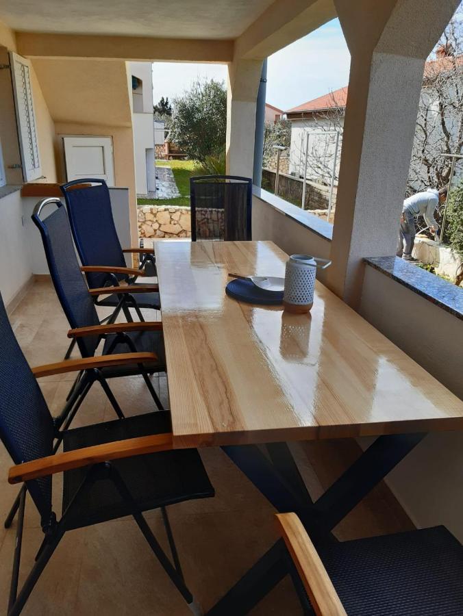 Apartman Ena *
